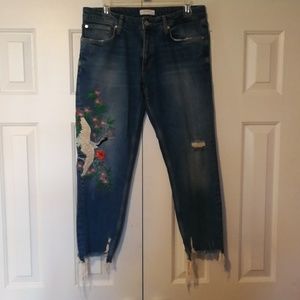 Embroidered cropped jeans